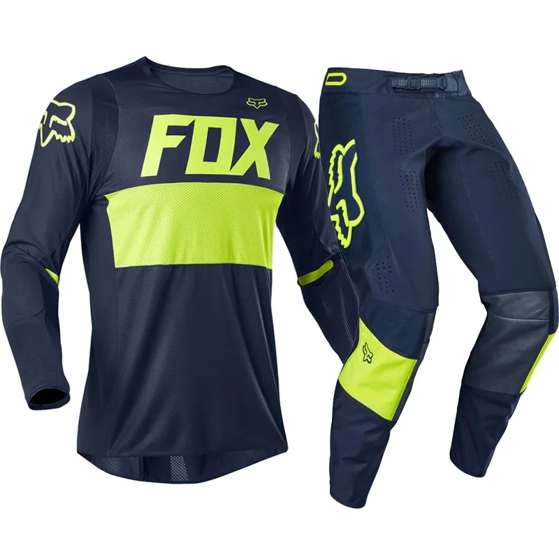 TRAJES FOX